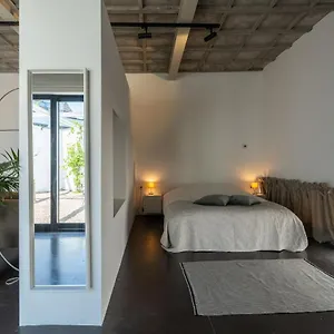 Loft Van 90 M² Met Grote Binnentuin. Antwerpen